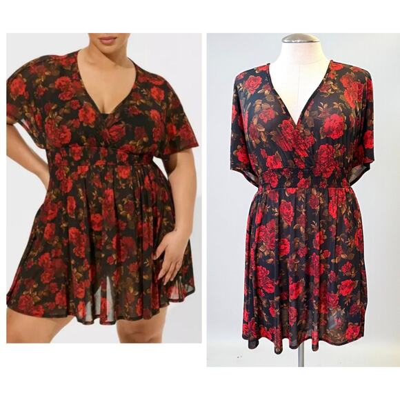 Torrid 5 (5X 28) Black/Red Roses Busty Mesh Smocked Waist Swimsuit Cover Up New